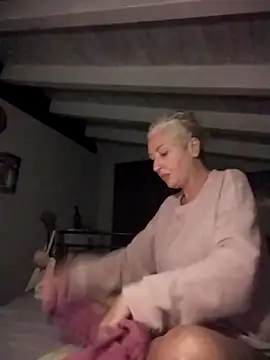 divinaerotica online show from April 10, 7:21 pm