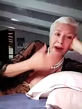 divinaerotica online show from September 9, 1:31 pm