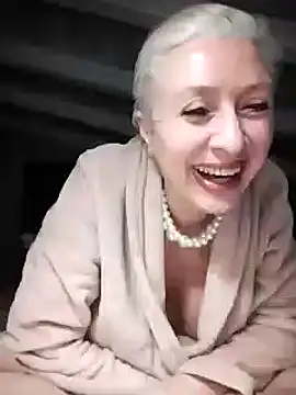 divinaerotica online show from February 17, 6:17 pm