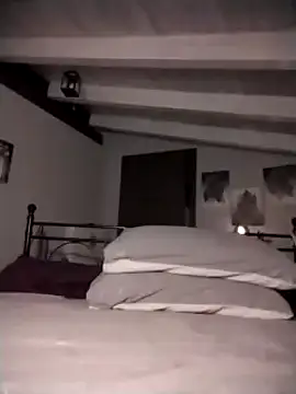 Snapshot of divinaerotica chatting on November 8, 8:12 pm divinaerotica online show from November 8, 8:12 pm