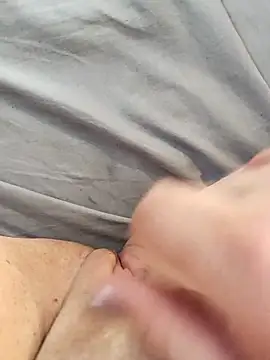 sam0and0katy online show from April 16, 3:57 pm