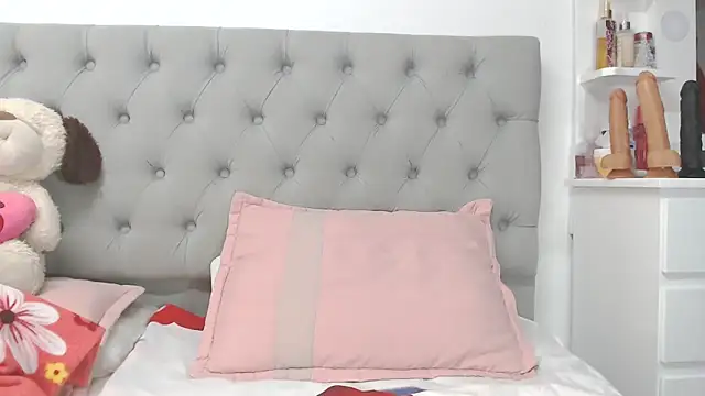 Antoneella vz online show from December 2, 11:45 am