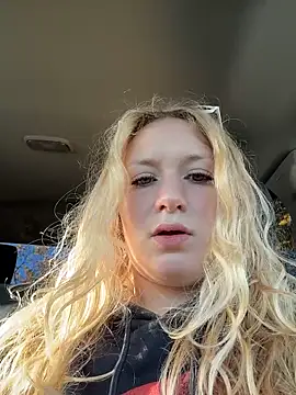 Snapshot of kcmo1010 chatting on October 29, 5:01 pm kcmo1010 online show from October 29, 5:01 pm