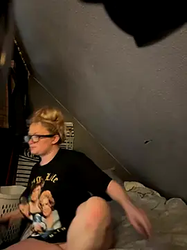 kcmo1010 online show from December 3, 9:14 pm