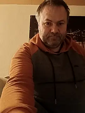 Snapshot of Pourleplasirs chatting on March 18, 10:15 pm Pourleplasirs online show from March 18, 10:15 pm