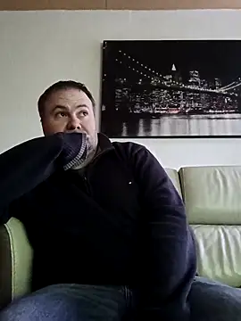 Snapshot of Pourleplasirs chatting on March 1, 5:27 pm Pourleplasirs online show from March 1, 5:27 pm