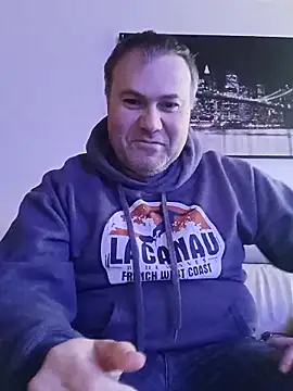 Snapshot of Pourleplasirs chatting on February 26, 3:10 pm Pourleplasirs online show from February 26, 3:10 pm