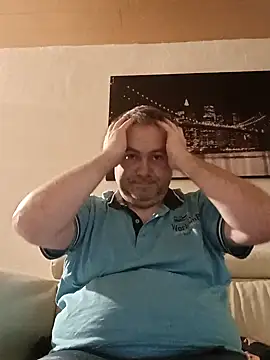 Snapshot of Pourleplasirs chatting on February 7, 4:27 am Pourleplasirs online show from February 7, 4:27 am