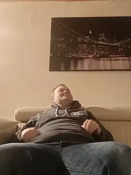 Snapshot of Pourleplasirs chatting on February 3, 10:54 pm Pourleplasirs online show from February 3, 10:54 pm