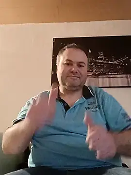 Snapshot of Pourleplasirs chatting on February 7, 1:25 am Pourleplasirs online show from February 7, 1:25 am