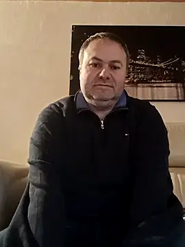 Snapshot of Pourleplasirs chatting on February 16, 10:44 pm Pourleplasirs online show from February 16, 10:44 pm