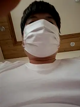 Tyyyggjju online show from February 28, 4:06 pm