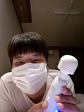 Tyyyggjju online show from February 23, 1:44 pm