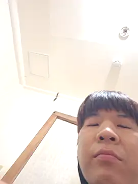 Tyyyggjju online show from November 4, 11:36 am