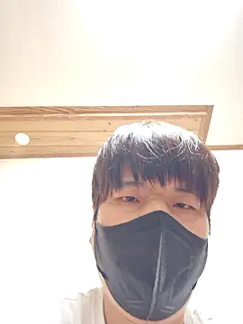 Tyyyggjju online show from November 9, 1:26 pm