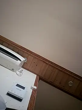 Tyyyggjju online show from November 6, 10:41 am