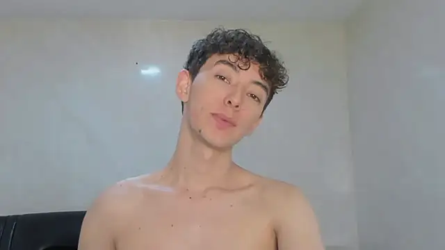 miketwink online show from November 22, 12:32 am