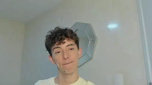 miketwink online show from November 21, 4:55 am