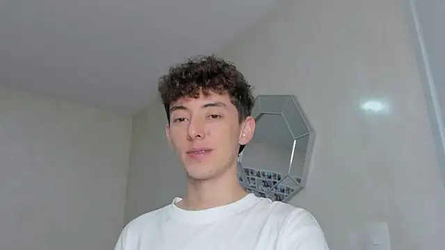 miketwink online show from November 10, 11:32 pm