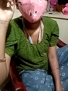 Snapshot of Tamil_roja17 chatting on February 24, 5:09 pm Tamil roja17 online show from February 24, 5:09 pm