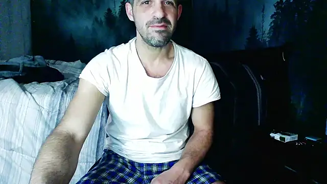 Snapshot of Troyt87 chatting on January 21, 2:05 pm Troyt87 online show from January 21, 2:05 pm