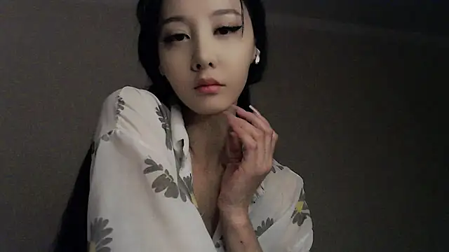 Fudzik0 online show from June 26, 5:24 am