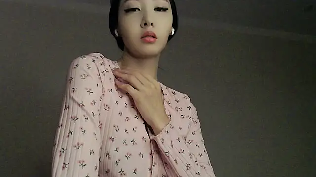 Fudzik0 online show from June 25, 5:12 am