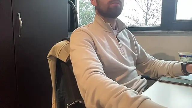 Snapshot of bullyboyy chatting on November 19, 8:14 am bullyboyy online show from November 19, 8:14 am