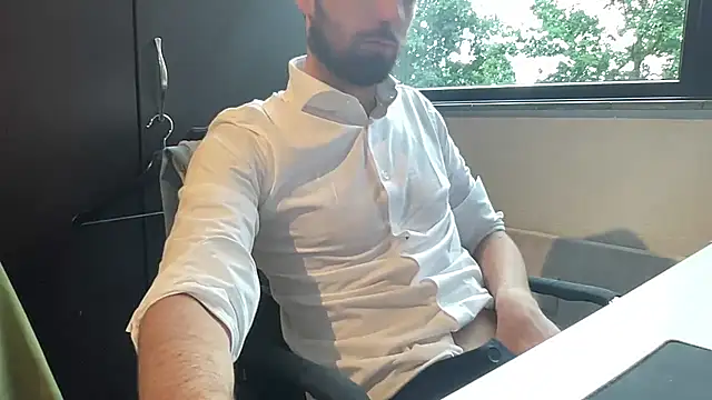 bullyboyy online show from July 6, 7:15 am