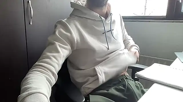Snapshot of bullyboyy chatting on March 14, 3:14 pm bullyboyy online show from March 14, 3:14 pm