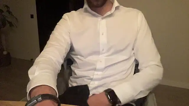 Snapshot of bullyboyy chatting on November 20, 6:25 am bullyboyy online show from November 20, 6:25 am