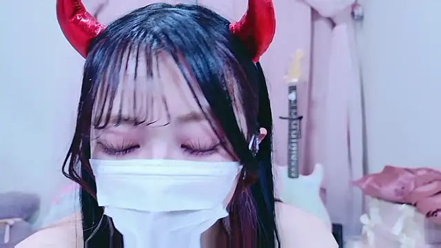 Megu-mimi online show from December 5, 1:43 pm