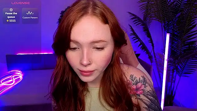 Maya Light online show from January 6, 1:42 am