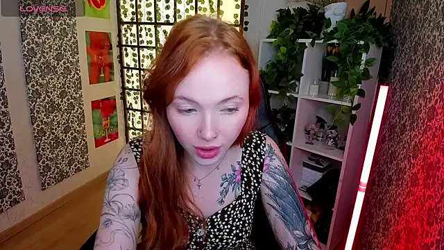 Maya Light online show from October 6, 2:02 am