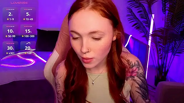 Snapshot of Maya_Light chatting on November 29, 9:48 pm Maya Light online show from November 29, 9:48 pm