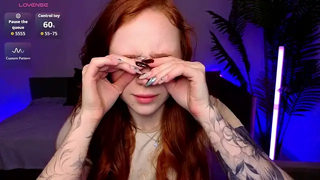 Maya Light online show from April 1, 2:13 am