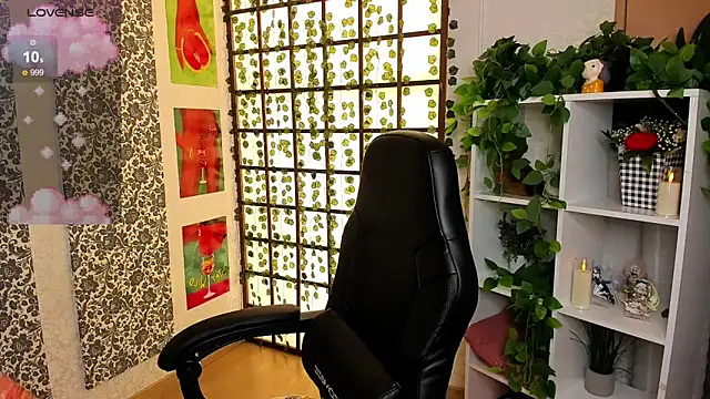 Maya Light online show from March 7, 4:57 am