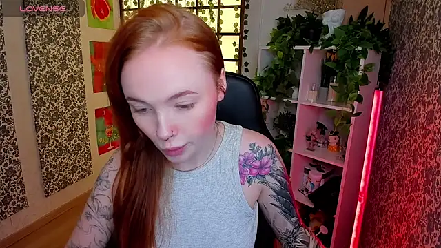 Maya Light online show from October 8, 1:51 am