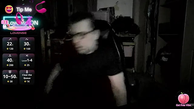 Snapshot of Usame_como_quieras chatting on December 16, 1:10 am Usame como quieras online show from December 16, 1:10 am