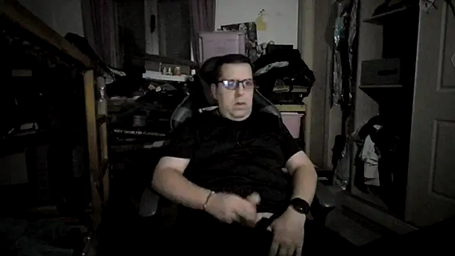 Snapshot of Usame_como_quieras chatting on December 2, 2:01 am Usame como quieras online show from December 2, 2:01 am