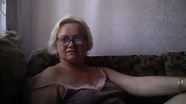 Snapshot of Mayya4321 chatting on June 15, 9:53 am Mayya4321 online show from June 15, 9:53 am