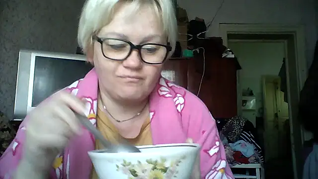 Mayya4321 online show from April 5, 6:42 am