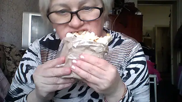 Mayya4321 online show from March 23, 11:10 am