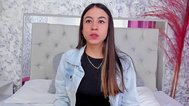 Snapshot of Ariana_greenblat chatting on November 13, 4:11 pm Ariana greenblat online show from November 13, 4:11 pm