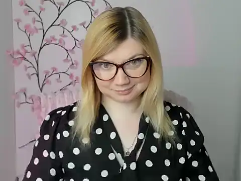 Lola moree online show from May 17, 11:32 am