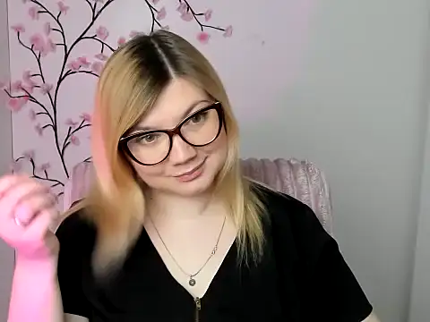 Lola moree online show from April 4, 12:01 pm