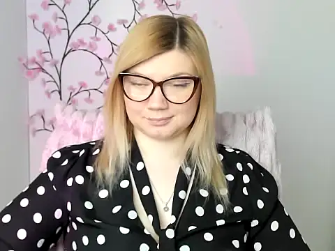 Lola moree online show from April 18, 11:34 am