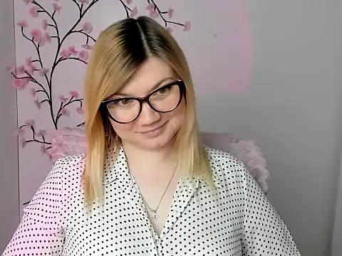 Lola moree online show from April 10, 11:39 am