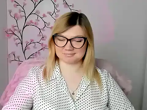 Lola moree online show from April 14, 11:37 am