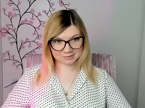 Lola moree online show from April 5, 11:39 am